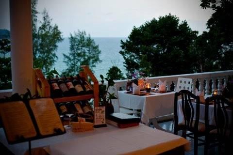 Karon Cliff Contemporary Boutique Bungalows Hotel Restaurant billede